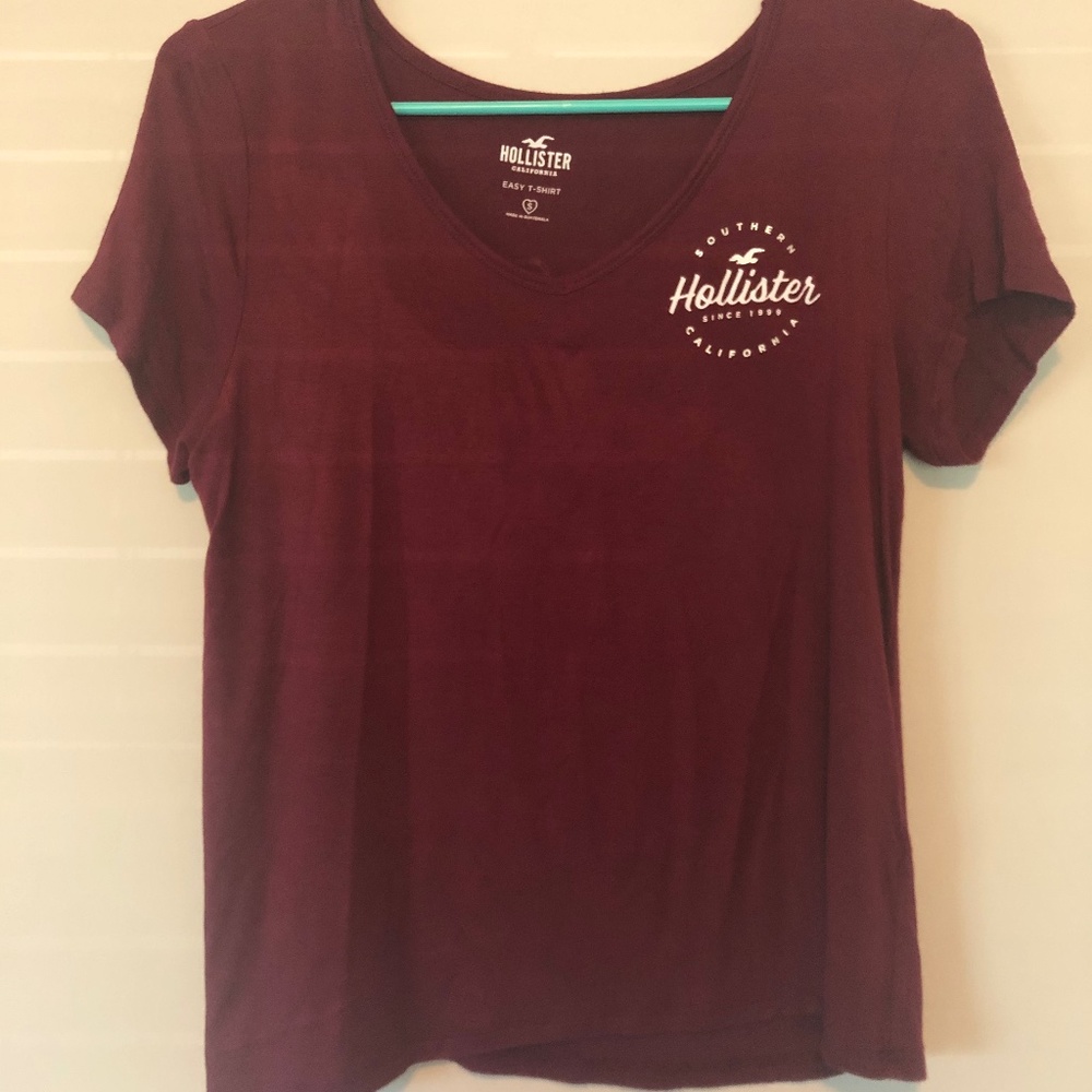 CUTE Hollister Burgundy Shirt